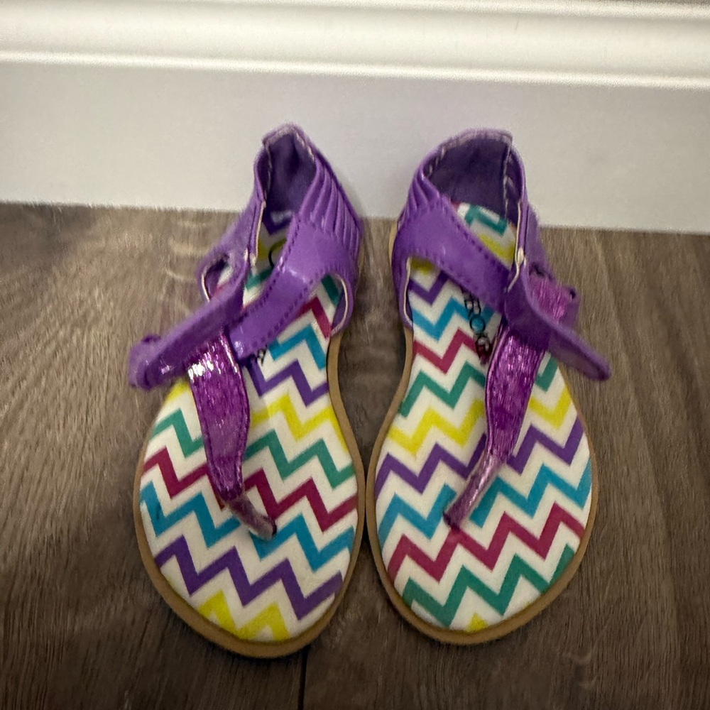 Girls' Purple Chevron Sandals - Kids